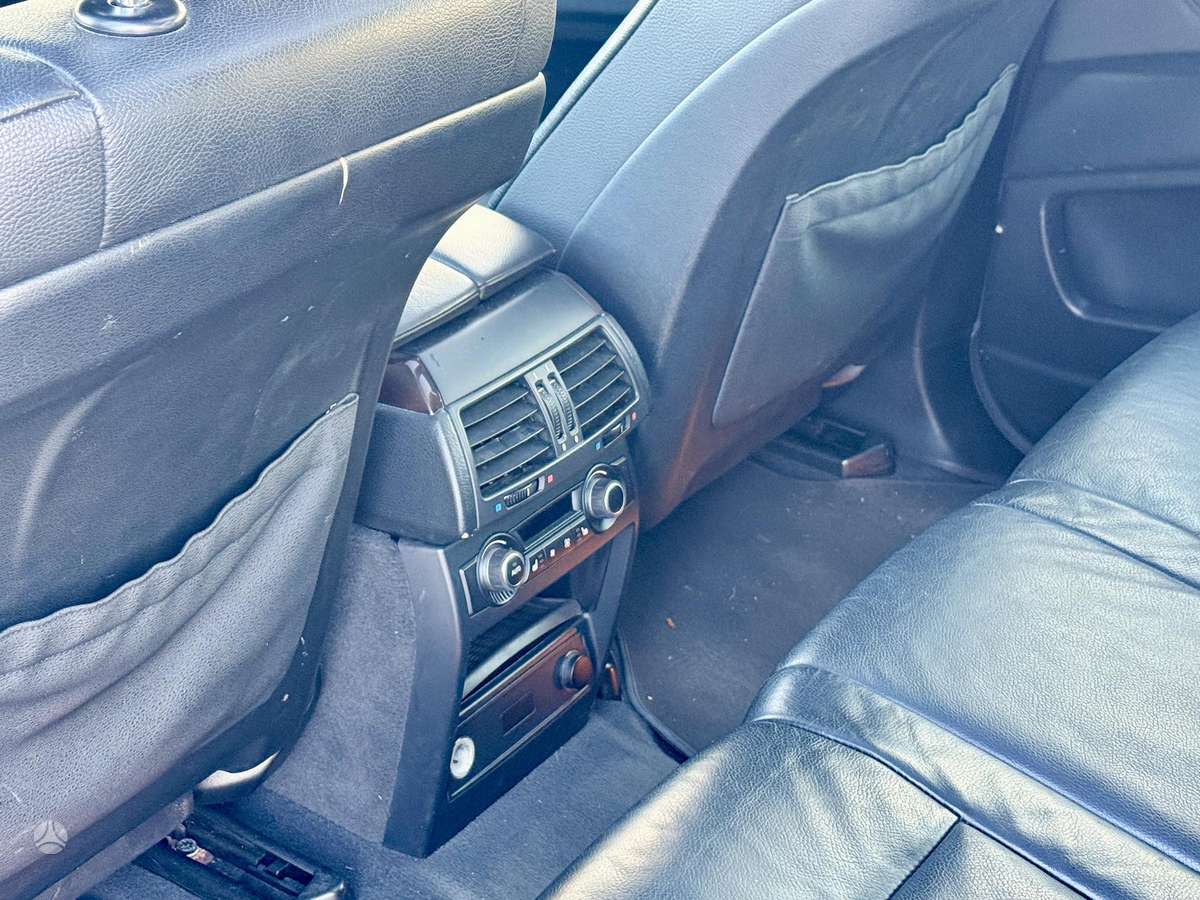 BMW X5, 3.0 l., off-road / crossover