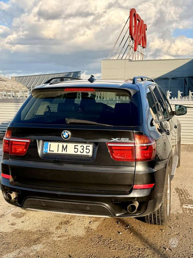 BMW X5, 3.0 l., off-road / crossover