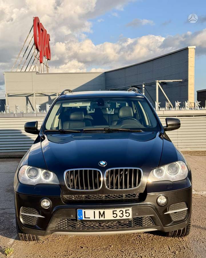 BMW X5, 3.0 l., off-road / crossover