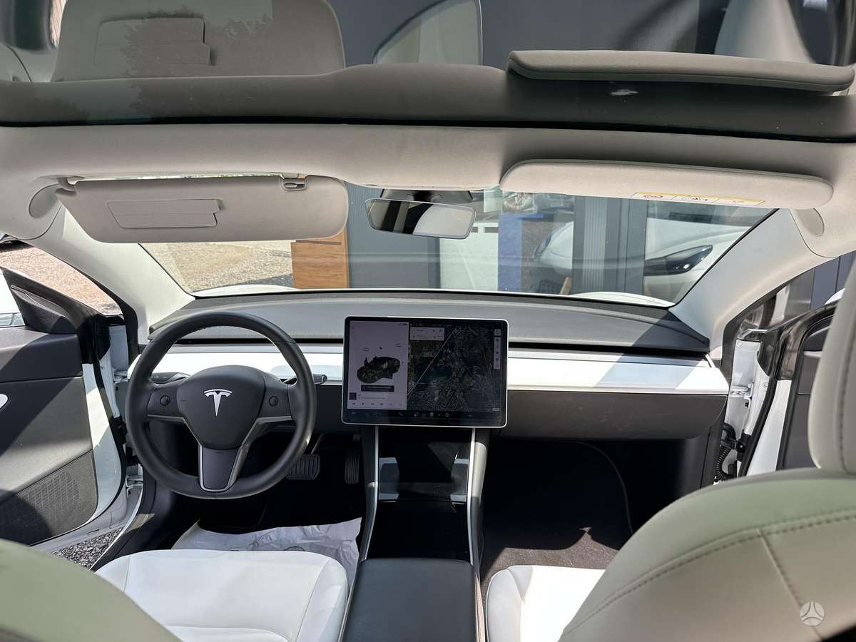 Tesla Model 3, 55 кВт·ч, Седан