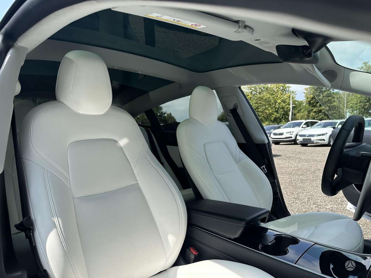 Tesla Model 3, 55 кВт·ч, Седан