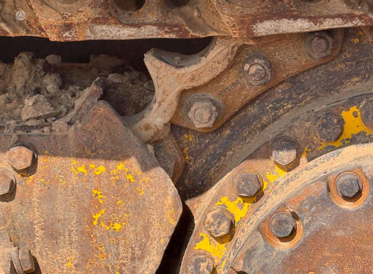 Komatsu D51PX-22, bulldozer