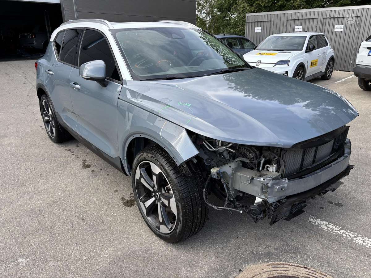 Volvo XC40 - 4