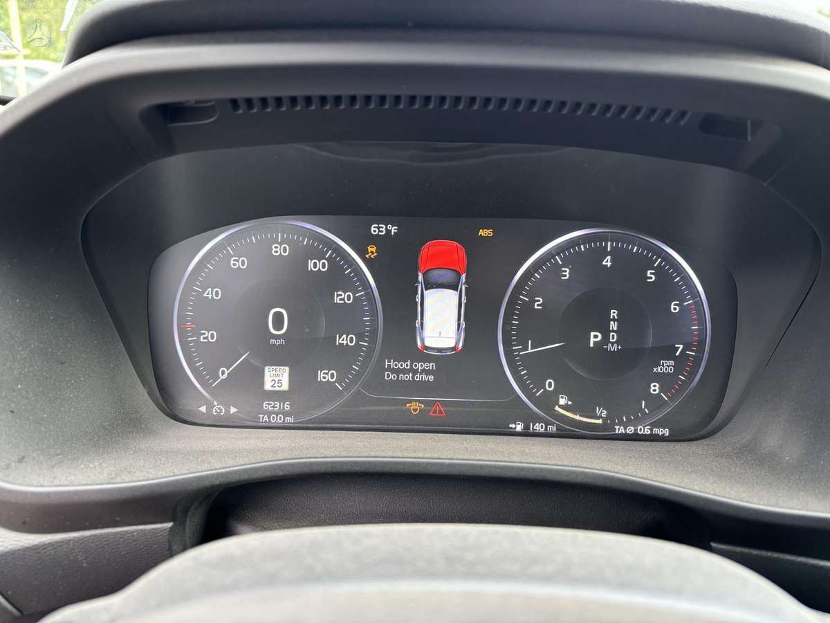 Volvo XC40 - 8
