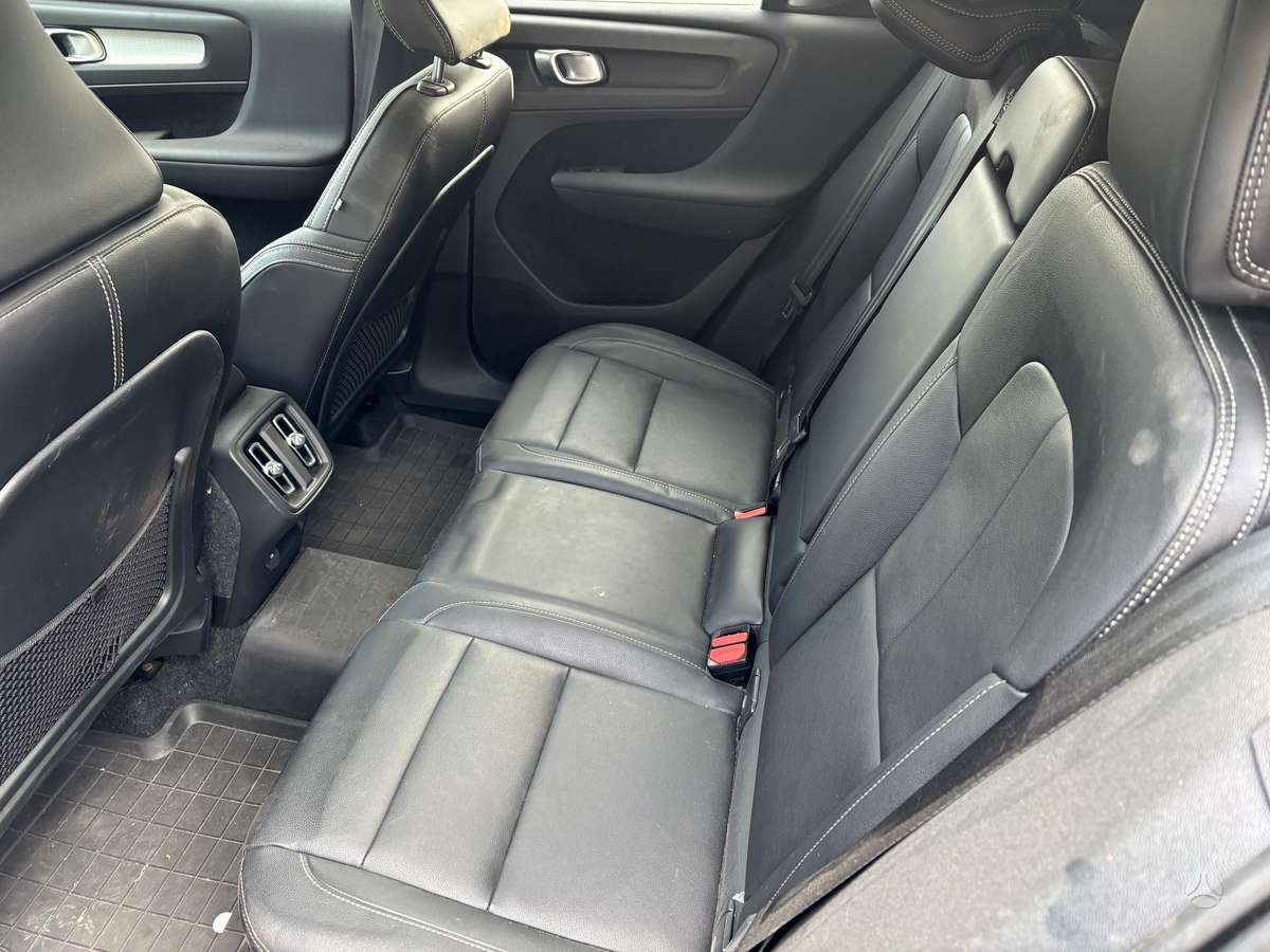 Volvo XC40 - 11