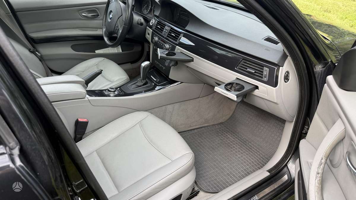 BMW 320, 2.0 l., wagon