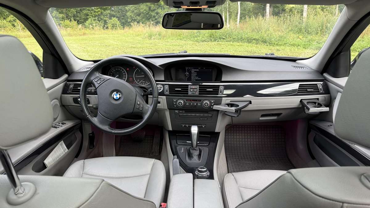 BMW 320, 2.0 l., wagon
