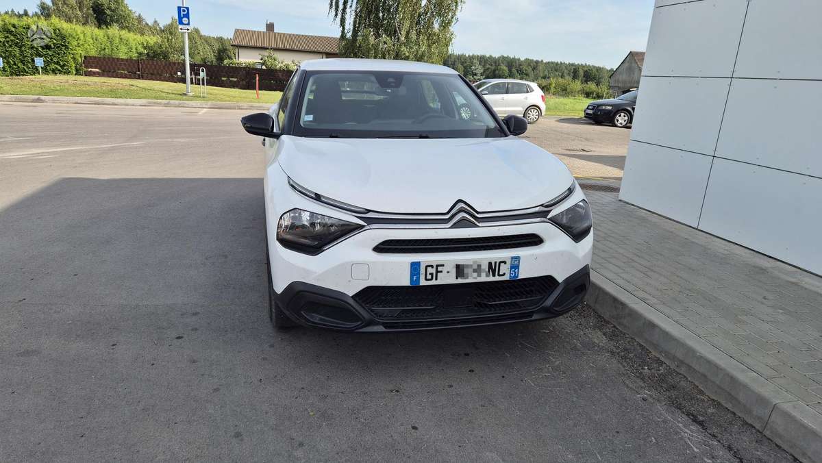 Citroen C4, 1.5 l., hatchback