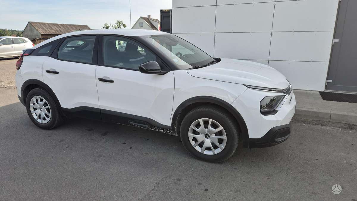 Citroen C4, 1.5 l., hatchback