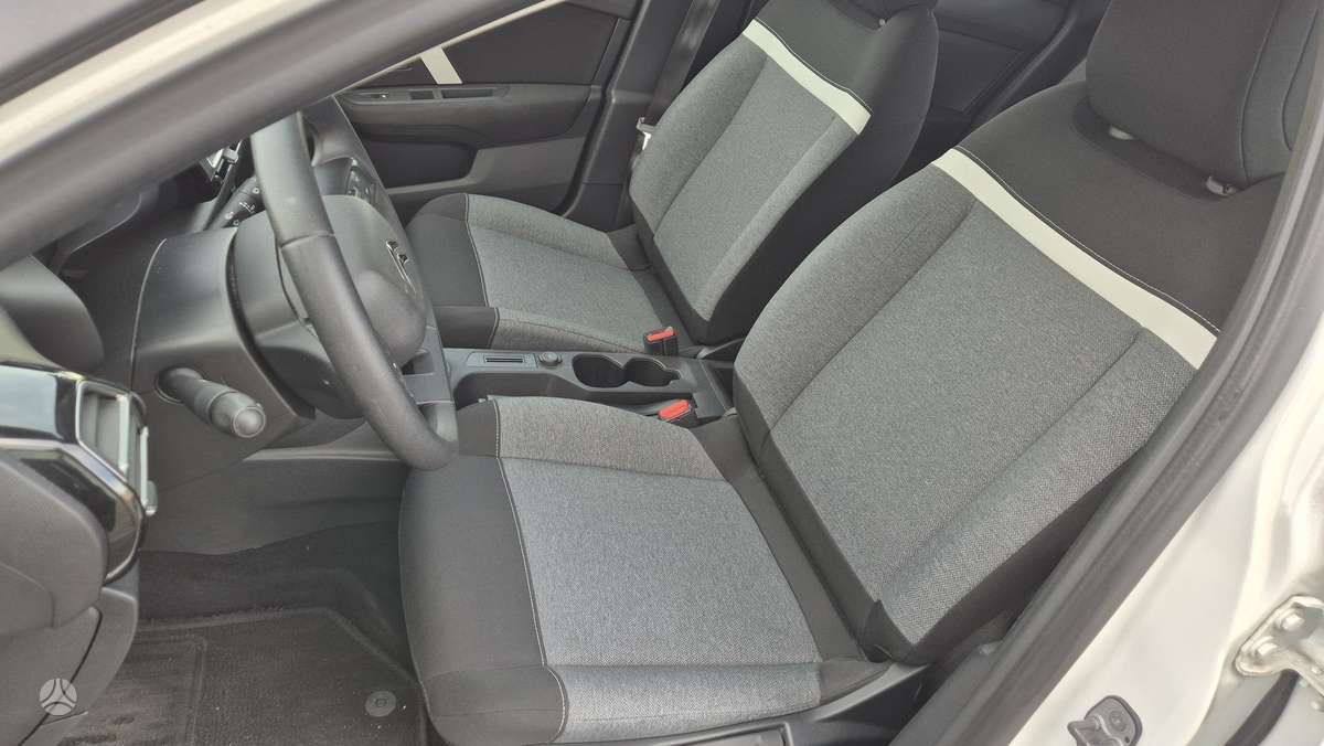 Citroen C4, 1.5 l., hatchback
