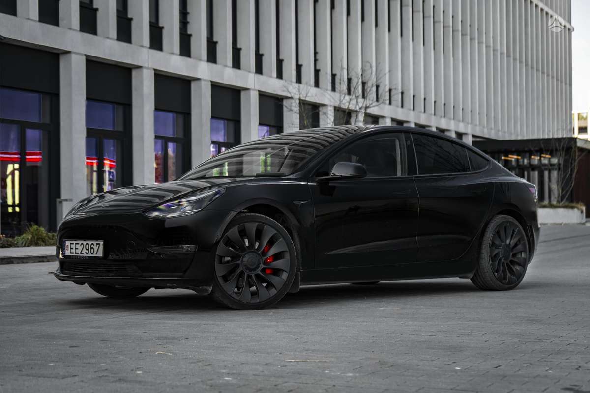 Tesla Model 3, 82 кВт·ч, Седан