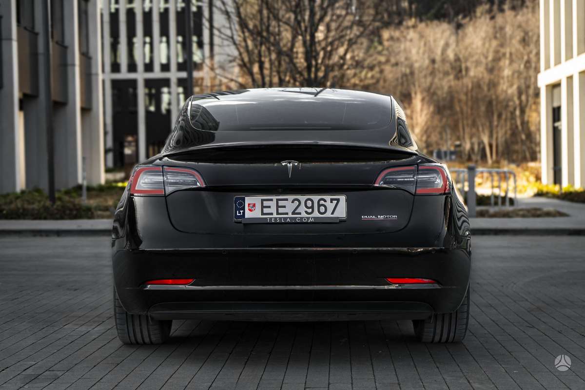 Tesla Model 3, 82 кВт·ч, Седан