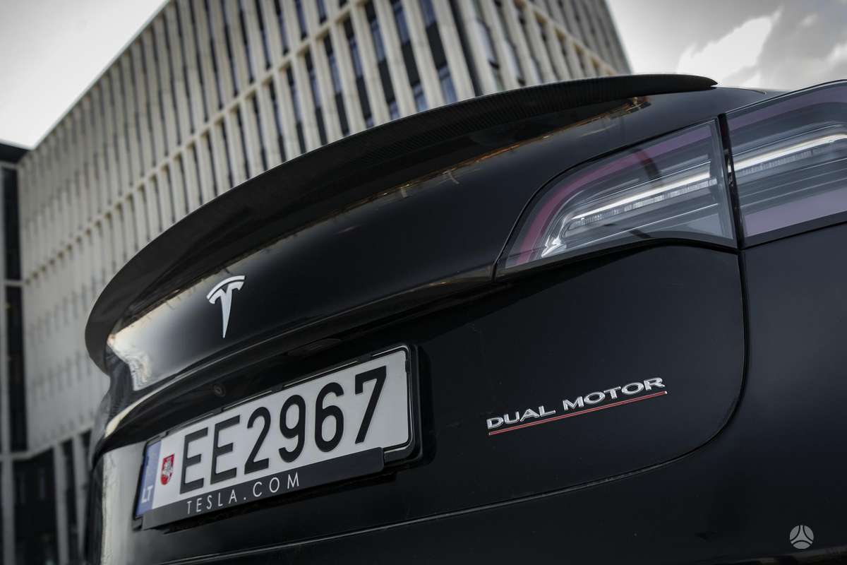 Tesla Model 3, 82 кВт·ч, Седан