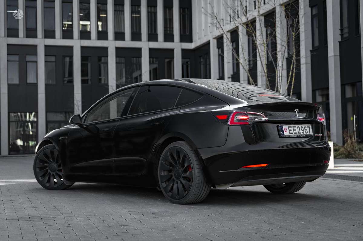 Tesla Model 3, 82 кВт·ч, Седан