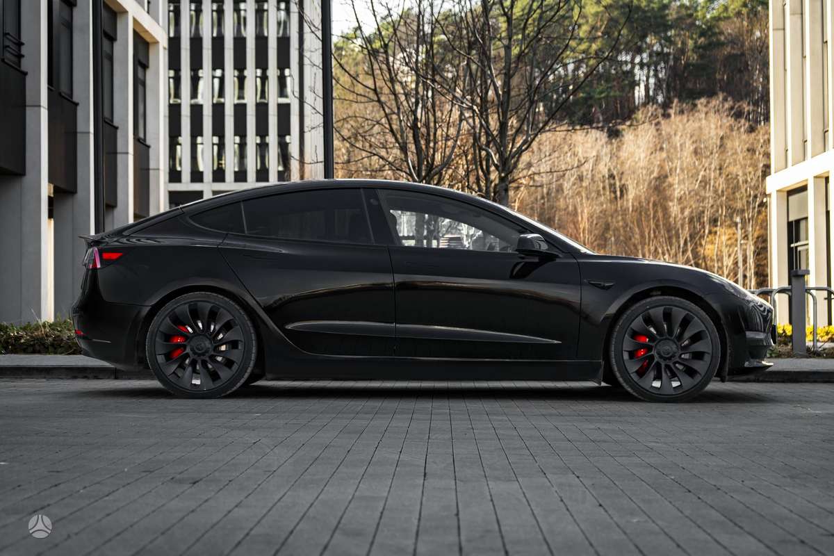 Tesla Model 3, 82 кВт·ч, Седан