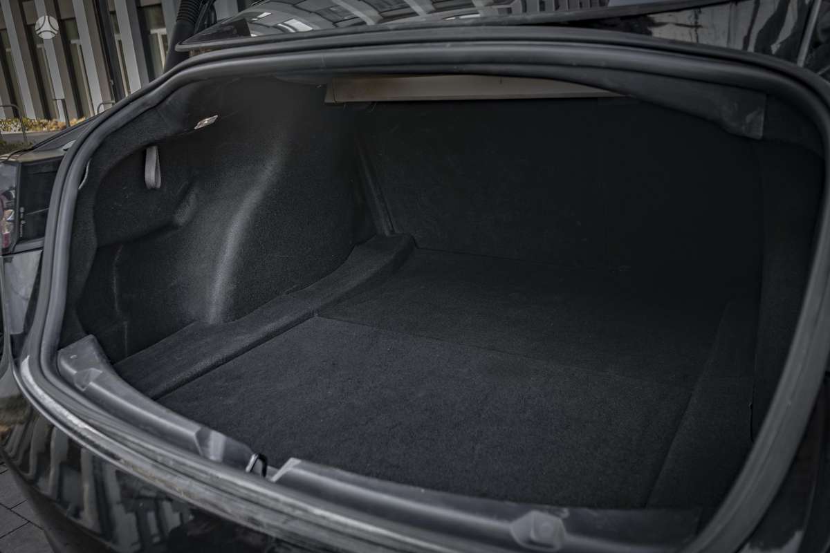 Tesla Model 3, 82 кВт·ч, Седан