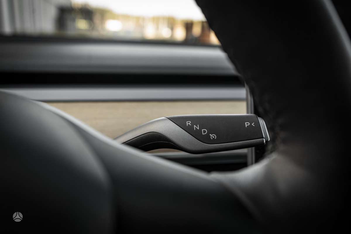 Tesla Model 3, 82 кВт·ч, Седан