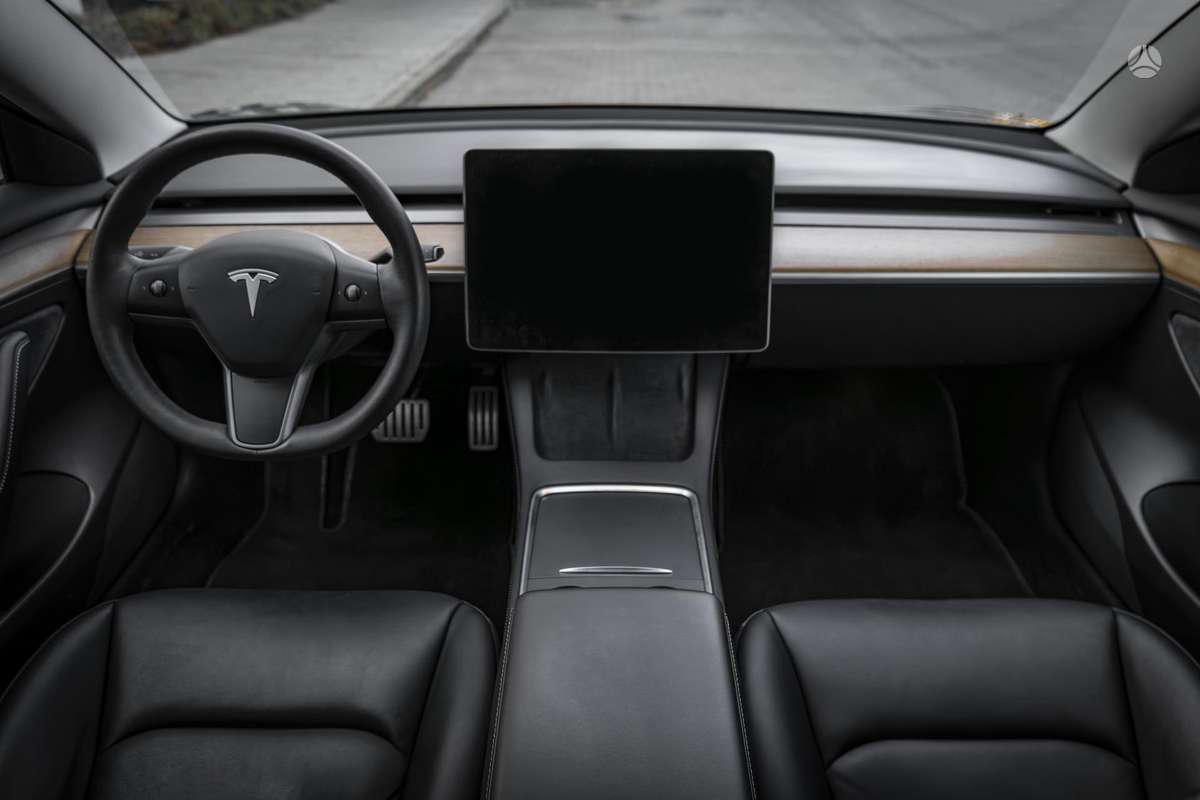 Tesla Model 3, 82 кВт·ч, Седан