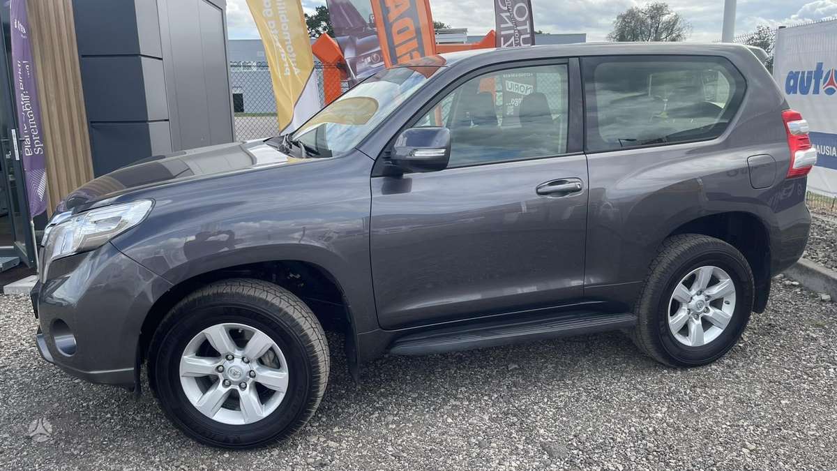 Toyota Land Cruiser - 12