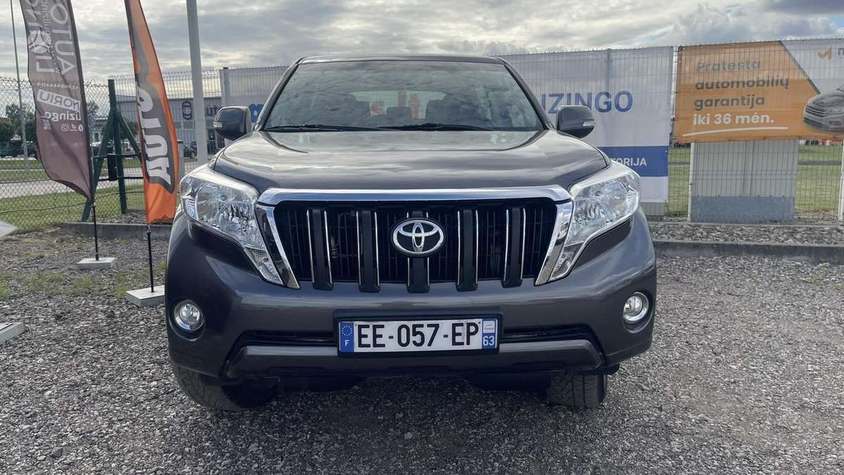 Toyota Land Cruiser - 5