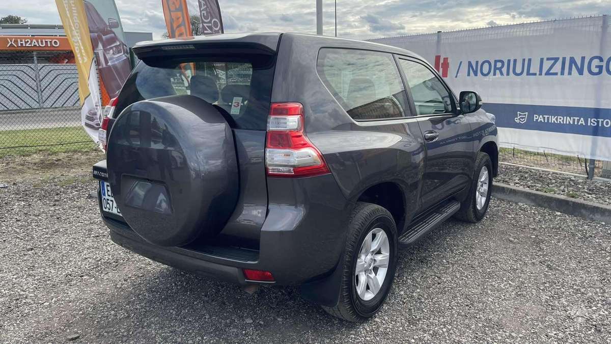 Toyota Land Cruiser - 8