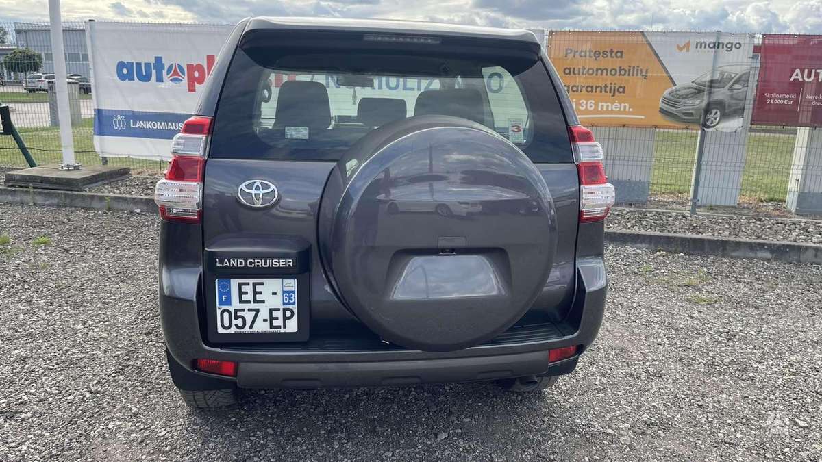 Toyota Land Cruiser - 9