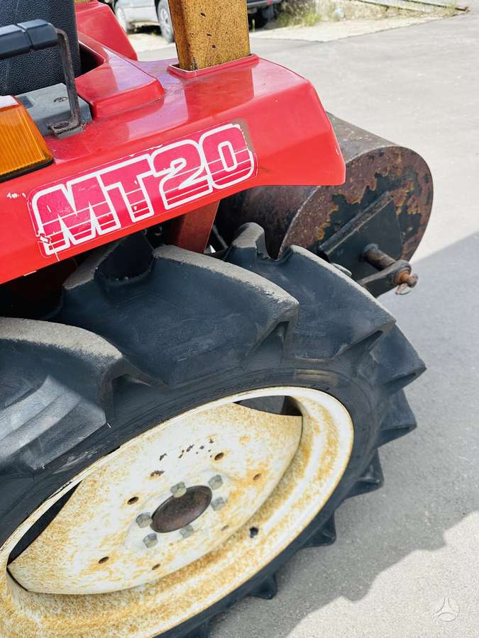 Mitsubishi MT20, traktoriai