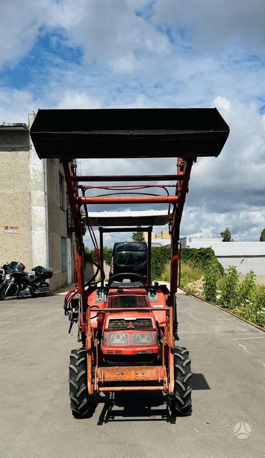 Mitsubishi MT20, traktoriai