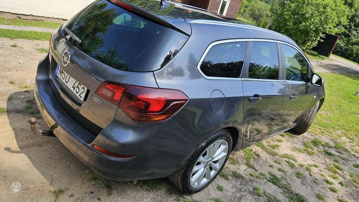 Opel Astra, 2.0 l., universalas