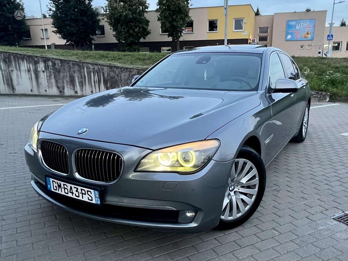 BMW 730, 3.0 l., Седан