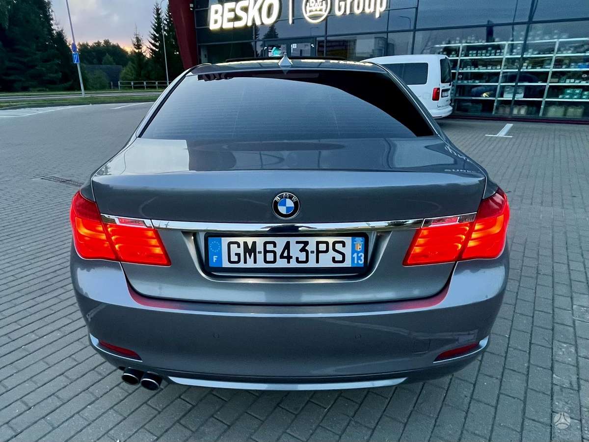 BMW 730, 3.0 l., Седан