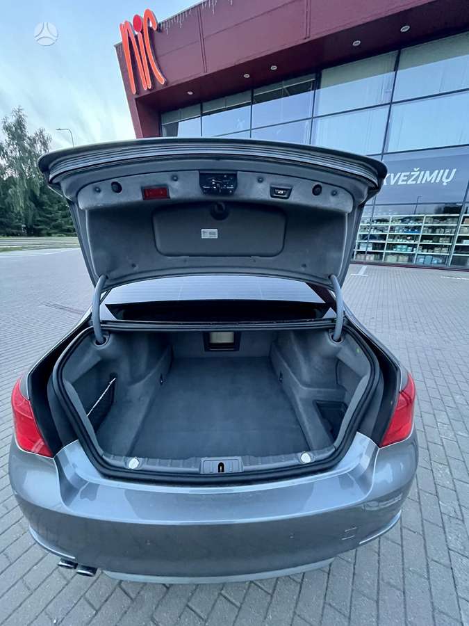 BMW 730, 3.0 l., Седан