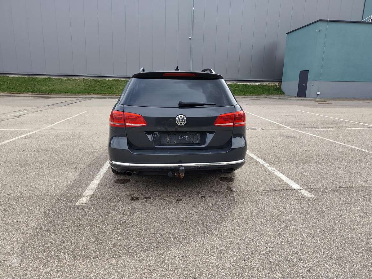 Volkswagen Passat - 8