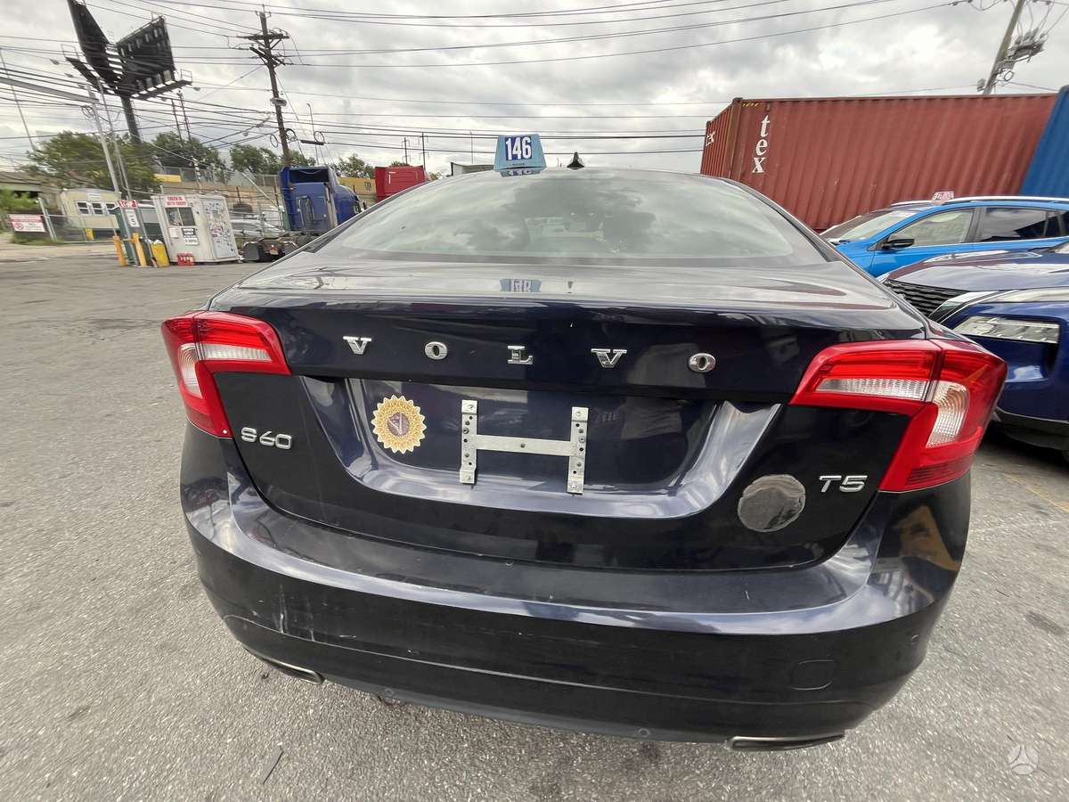 Volvo S60, 2.0 l., Седан