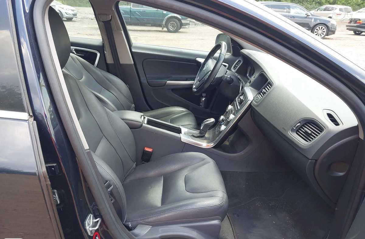 Volvo S60, 2.0 l., Седан