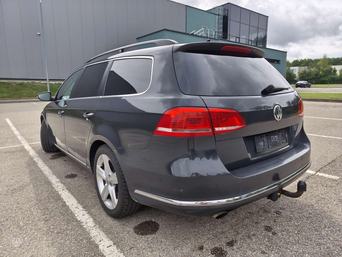 Volkswagen Passat - 9