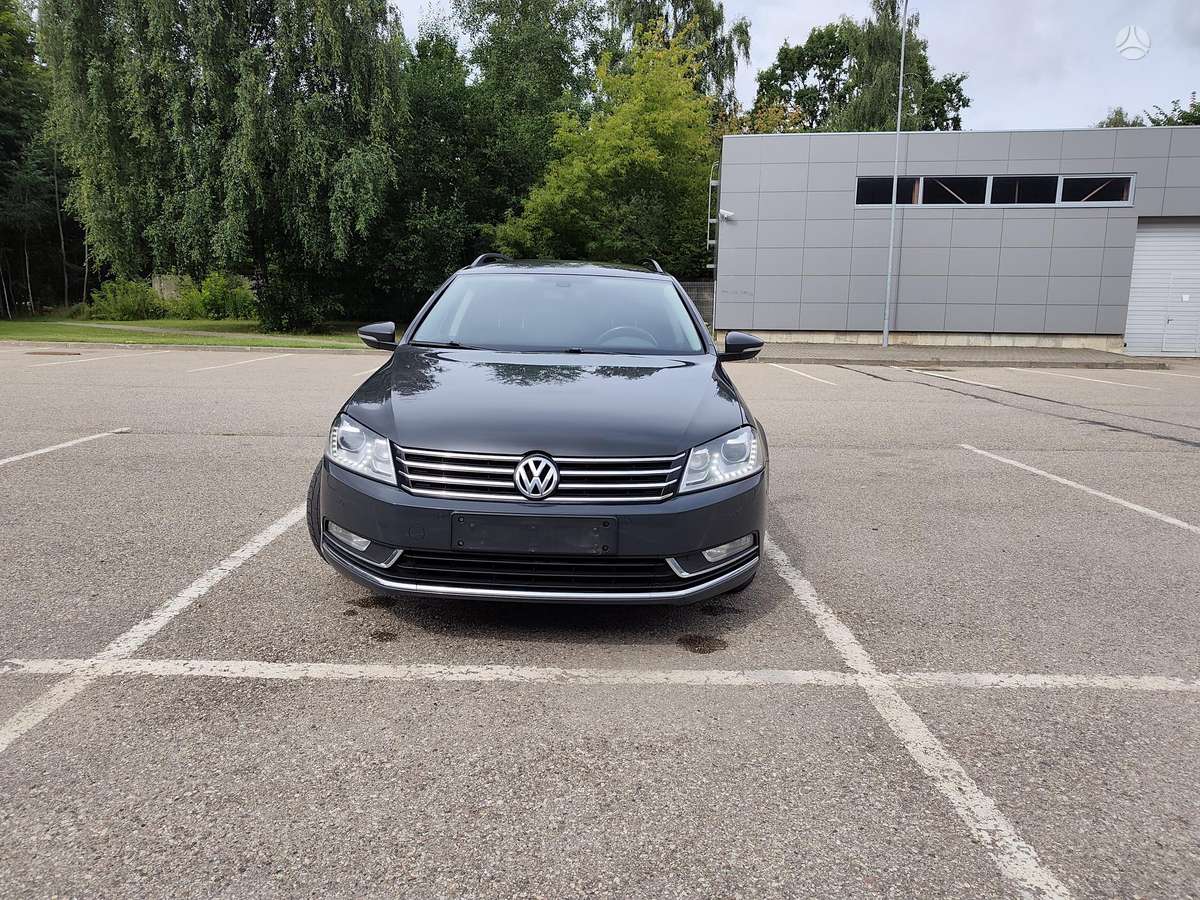 Volkswagen Passat - 11