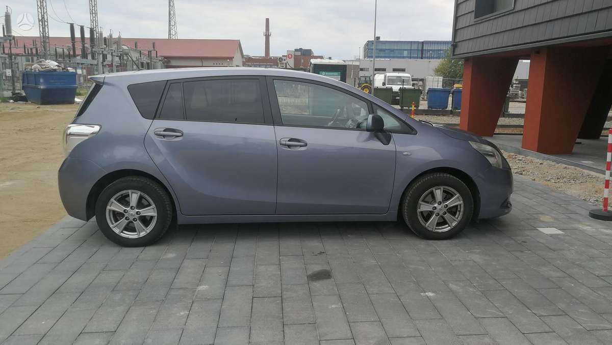 Toyota Verso - 2