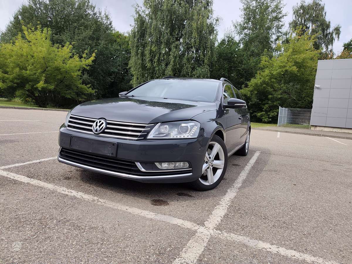 Volkswagen Passat - 12