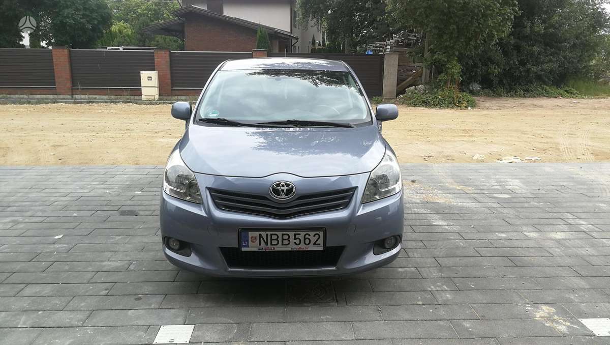 Toyota Verso - 3