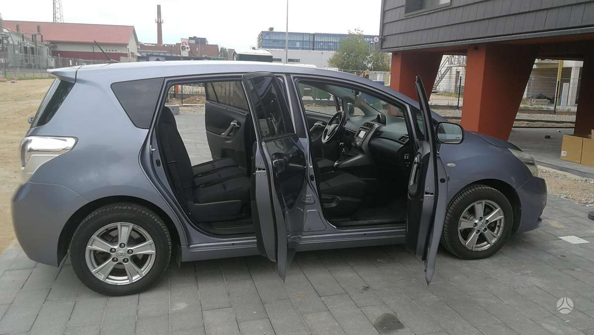 Toyota Verso - 7