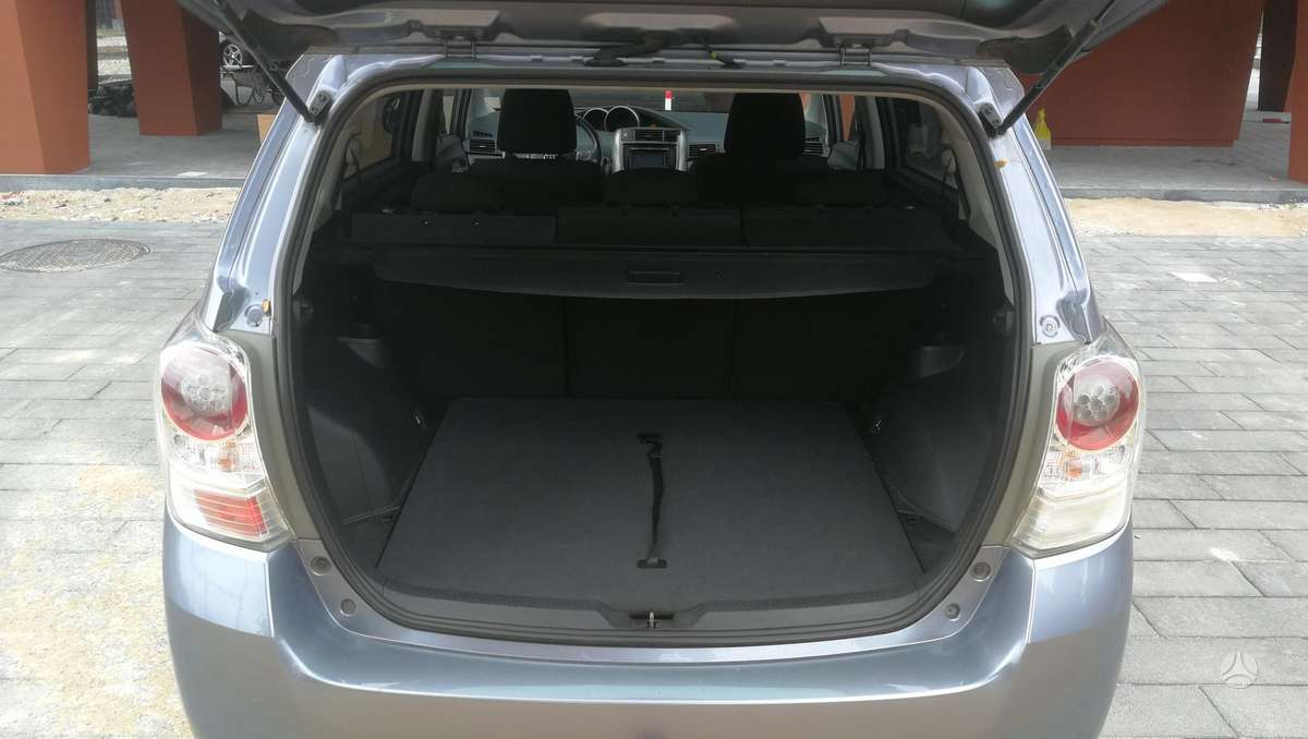 Toyota Verso - 8