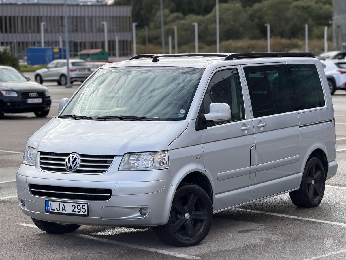 Volkswagen Multivan - 1