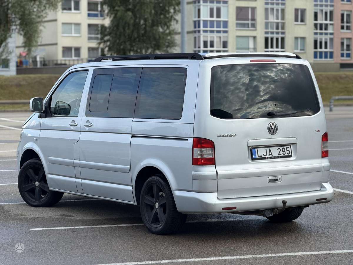Volkswagen Multivan - 9