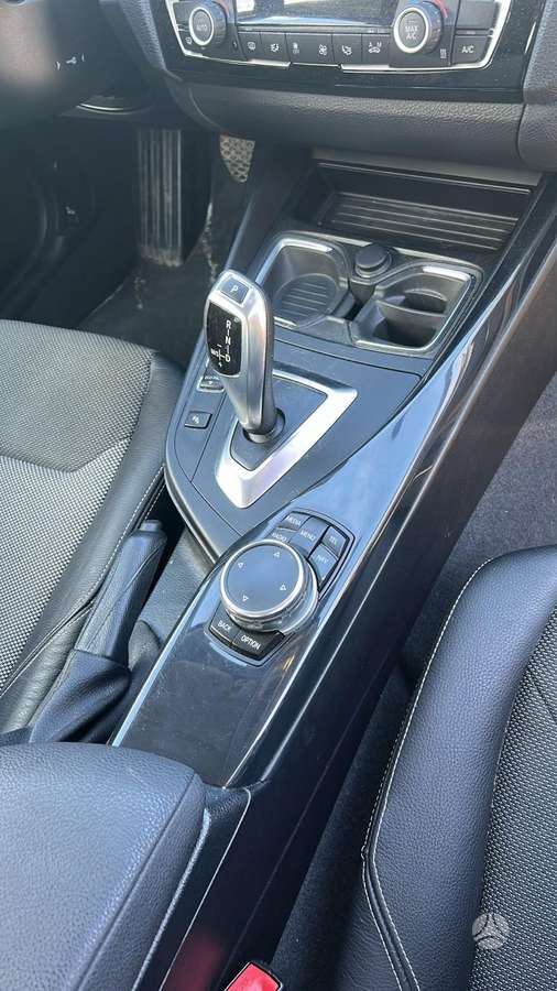 BMW 118, 2.0 l., hatchback