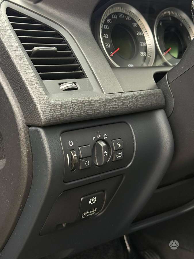 Volvo XC60 - 10