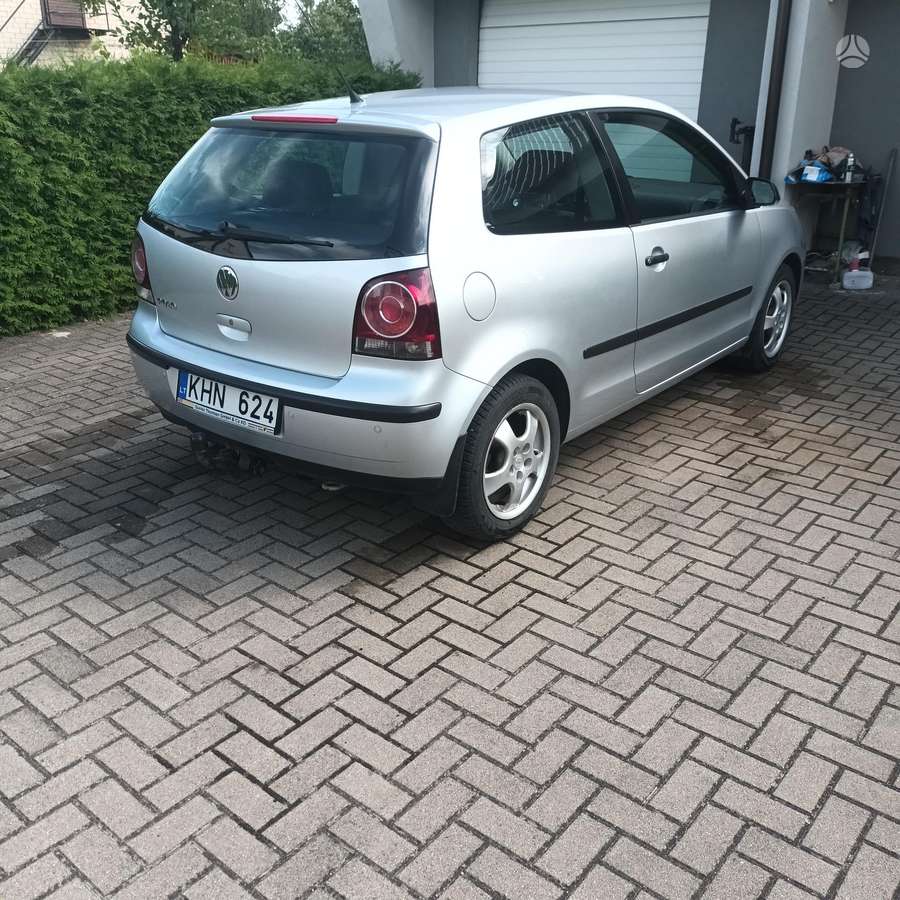 Volkswagen Polo - 2