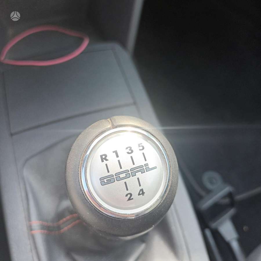 Volkswagen Polo - 11