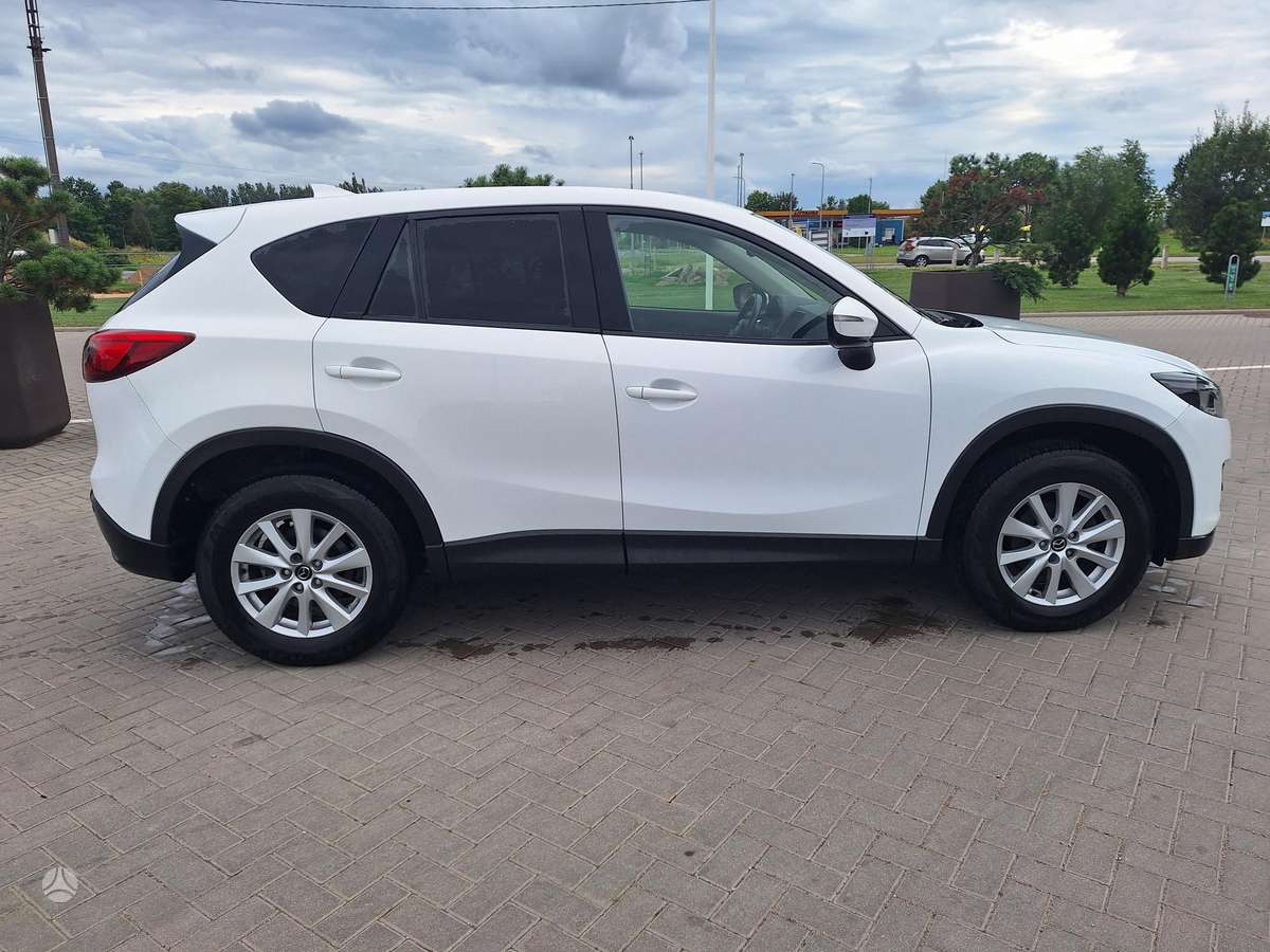 Mazda CX-5, 2.2 l., off-road / crossover