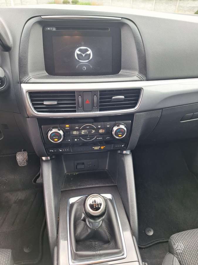 Mazda CX-5, 2.2 l., off-road / crossover